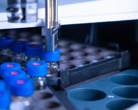 Close,Up,Auto,Sampler,Collect,Sample,For,Hplc,Analysis.,Chromatographic