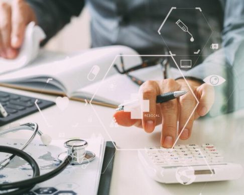Healthcare,Costs,And,Fees,Concept.hand,Of,Smart,Doctor,Used,A